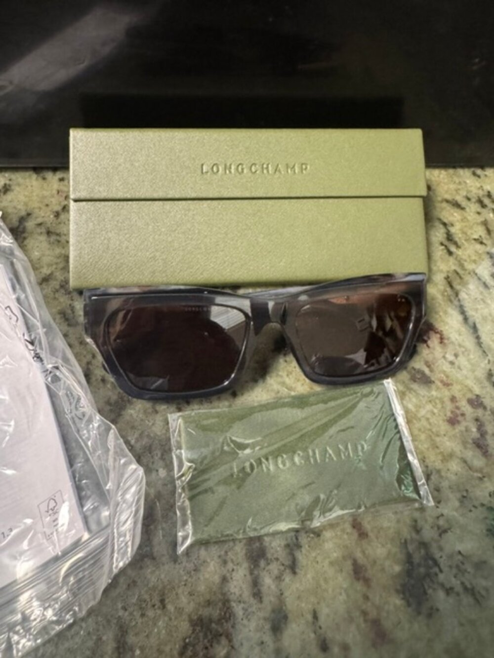 Longchamp LO763S 53-18-140 Blk Rectangular Sunglasses Peach Logo NWT-Free Ship!